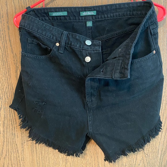 HIGHWASTED SHORTS - Picture 5 of 5